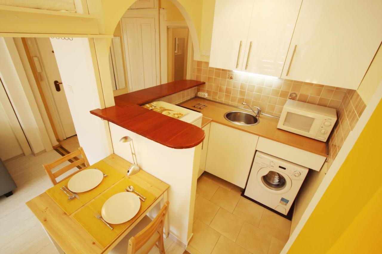 Sunny Studio With Balcony In Party District Budapeszt Zewnętrze zdjęcie
